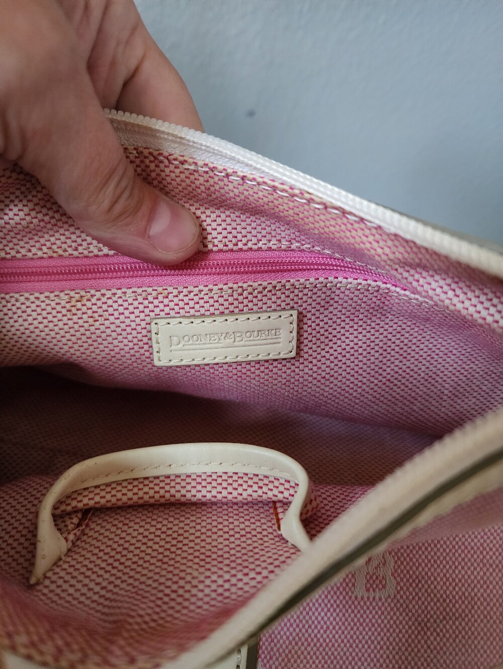 Dooney & Bourke Pink Canvas Logo Shoulder Bag with White Trim - Picture 11 of 13